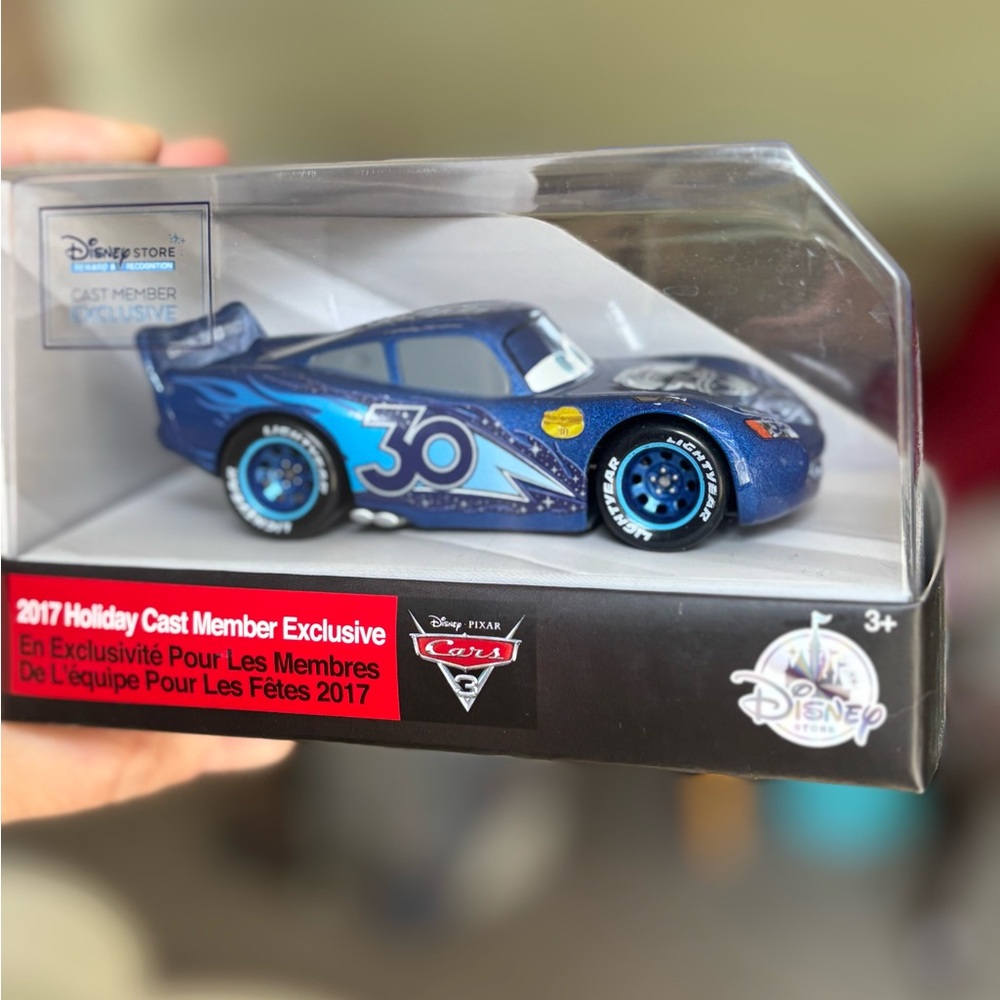 30th Disney Store Anniversary Cast Member Exclusive Lightning McQueen Die Cast